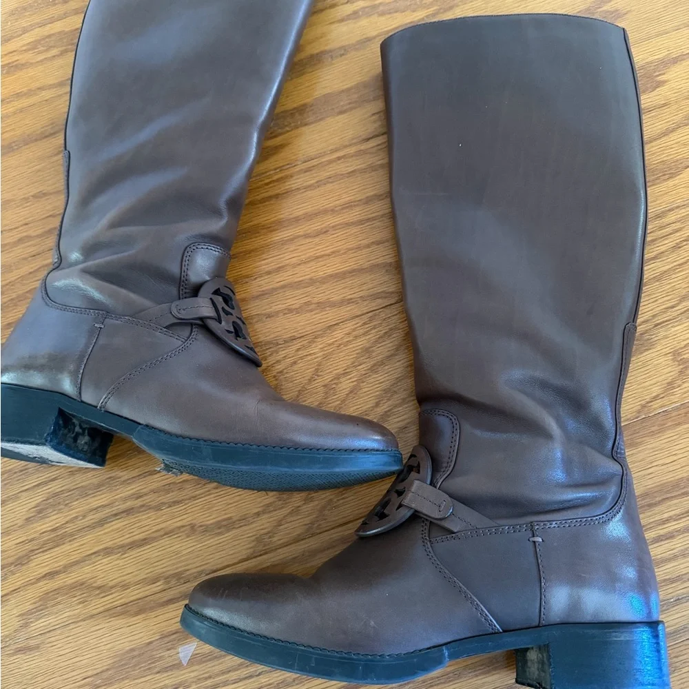 Tory Burch elegant brown